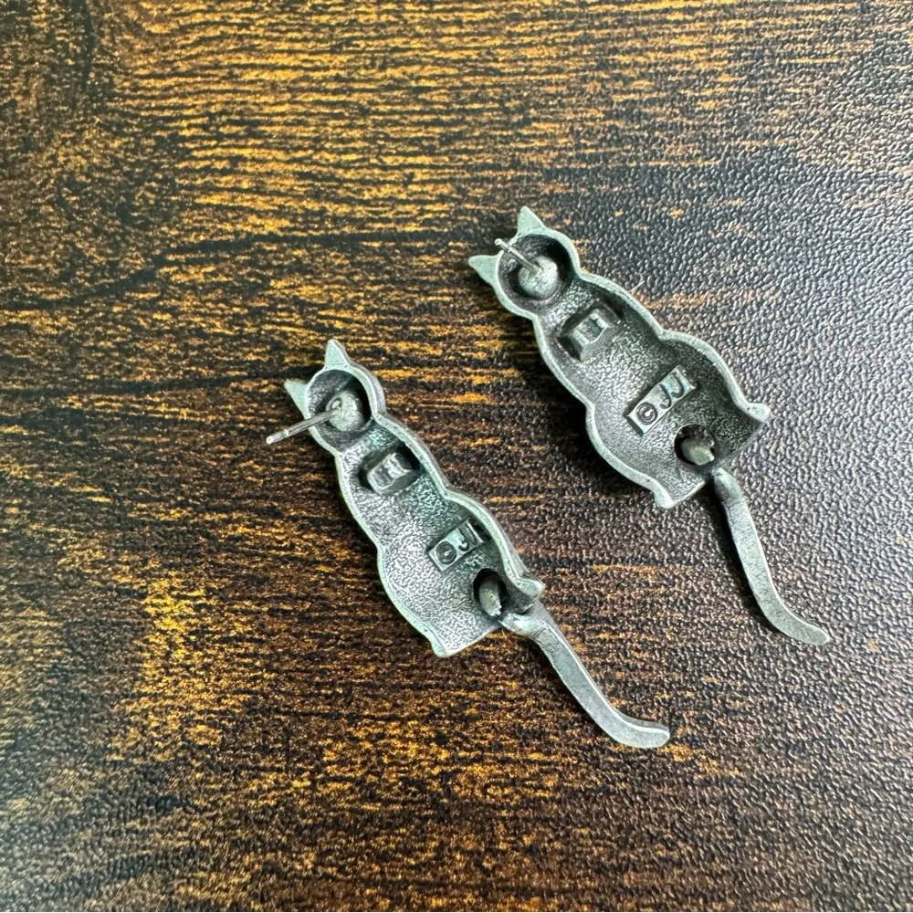 JJ Jonette Pewter Cat Earrings with Articulated Tail Post Back Vintage 80’s - Picture 7 of 8